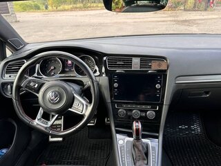 2020 Volkswagen Golf GTI VII Рестайлинг, чёрный, 2150000 рублей, вид 5