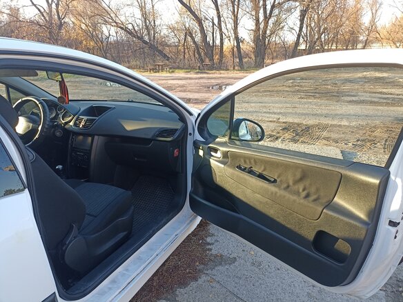 2010 Peugeot 207 I Рестайлинг, белый, 480000 рублей - вид 7