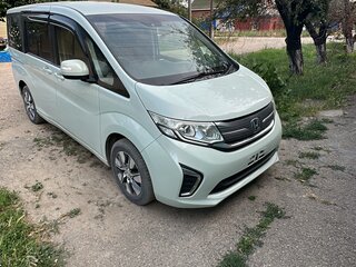 2016 Honda Stepwgn V, зелёный, 1860000 рублей, вид 1