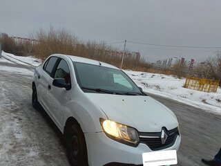 2014 Renault Logan II, белый, 350000 рублей, вид 1