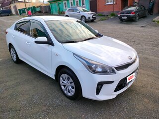 2018 Kia Rio IV, белый, 1370000 рублей, вид 3