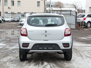2019 Renault Sandero Stepway II Рестайлинг, серебристый, 1100000 рублей, вид 3