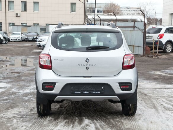 2019 Renault Sandero Stepway II Рестайлинг, серебристый, 1100000 рублей - вид 2
