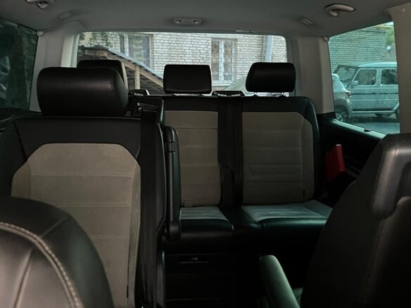 2016 Volkswagen Multivan T6, серебристый, 3850000 рублей - вид 10