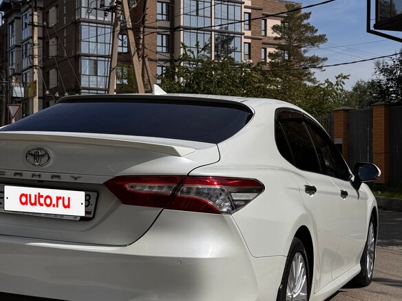 2021 Toyota Camry VIII (XV70), белый, 3050000 рублей - вид 16