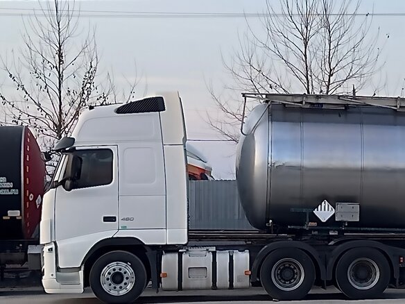2010 Volvo FH, белый, 6000000 рублей - вид 1