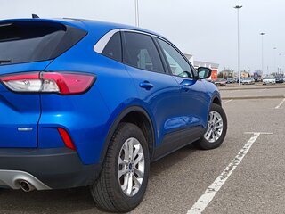 2020 Ford Escape IV, синий, 1625000 рублей, вид 4