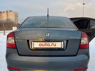 2011 Skoda Octavia II (A5) Рестайлинг, серый, 600000 рублей, вид 3