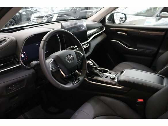 2026 Toyota Highlander IV (XU70), чёрный - вид 10