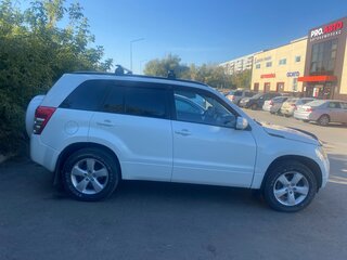 2011 Suzuki Grand Vitara II Рестайлинг, белый, 1450000 рублей, вид 1