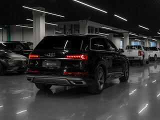 2019 Audi Q7 45 TDI II (4M) Рестайлинг, чёрный, 5100000 рублей, вид 5