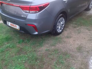 2020 Kia Rio IV, серый, 1795000 рублей, вид 5