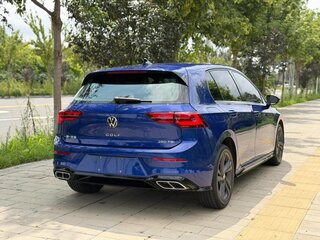 2022 Volkswagen Golf VIII, синий, 1890000 рублей, вид 5