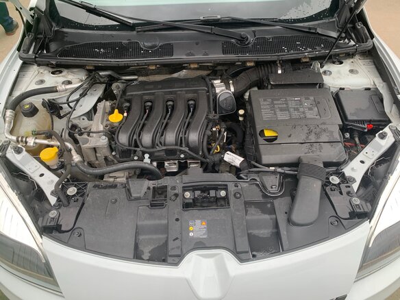 2012 Renault Megane III Рестайлинг, белый, 1000000 рублей - вид 13