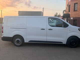 2020 Peugeot Expert, белый, 1900000 рублей, вид 3