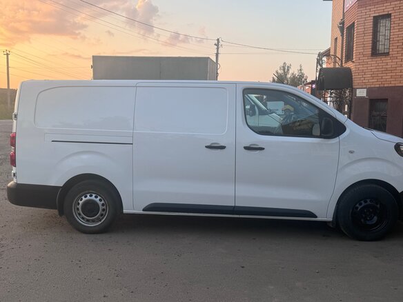 2020 Peugeot Expert, белый, 1900000 рублей - вид 2