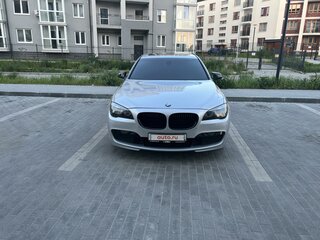 2008 BMW 7 серии Long 740Li V (F01/F02/F04), серебристый, 2450000 рублей, вид 3