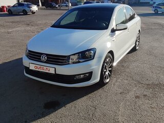 2018 Volkswagen Polo V Рестайлинг, белый, 1400000 рублей, вид 1