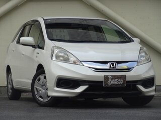 2015 Honda Fit Shuttle I Рестайлинг, белый, 700000 рублей, вид 2
