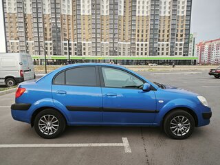 2009 Kia Rio II, синий, 550000 рублей, вид 4