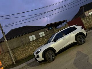 2023 Toyota RAV4 V (XA50), белый, 4200000 рублей, вид 3
