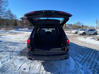2021 BMW X7 40d I (G07), чёрный, 8300000 рублей, вид 4