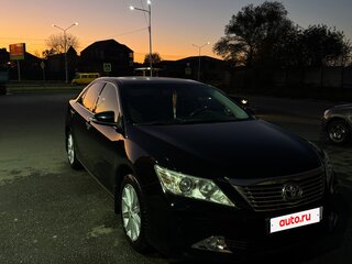 2012 Toyota Camry VII (XV50), чёрный, 1700000 рублей, вид 3