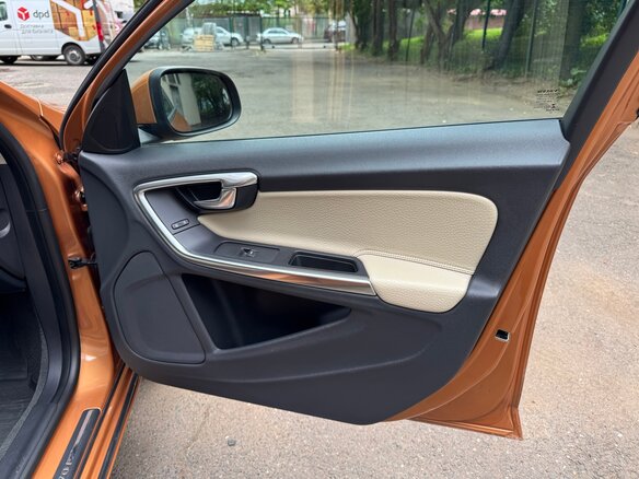 2013 Volvo S60 II Рестайлинг, оранжевый - вид 29
