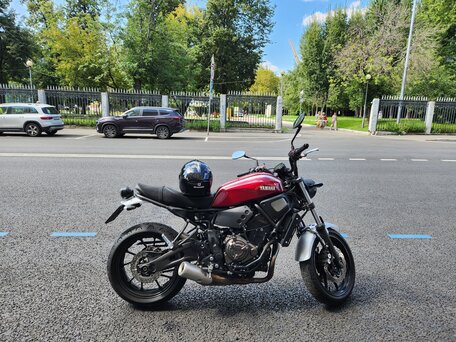 2017 Yamaha XSR700, красный, 610000 рублей, вид 2