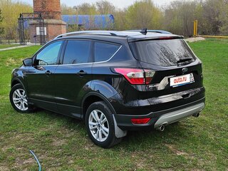 2017 Ford Kuga II Рестайлинг, чёрный, 2250000 рублей, вид 5