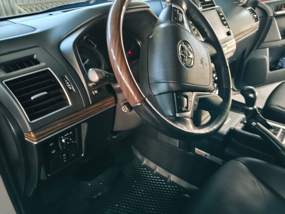 2021 Toyota Land Cruiser Prado 150 Series Рестайлинг 3, белый - вид 6