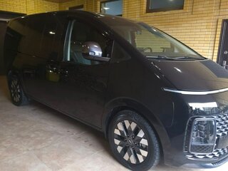 2021 Hyundai Staria I, чёрный, 5000000 рублей, вид 3