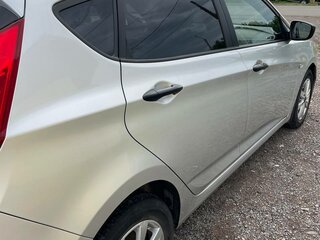 2015 Hyundai Solaris I Рестайлинг, серебристый, 1000000 рублей, вид 2