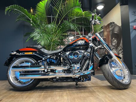 2025 Harley-Davidson Fat Boy, пурпурный, 3950000 рублей, вид 3