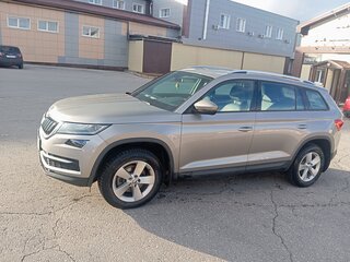2020 Skoda Kodiaq I, бежевый, 2700000 рублей, вид 4