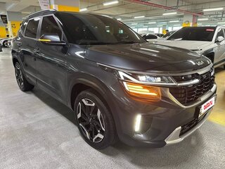 2023 Kia Seltos I Рестайлинг, серебристый, 1639100 рублей, вид 5