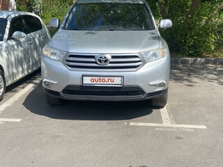 2011 Toyota Highlander II (XU40) Рестайлинг, серебристый, 2700000 рублей, вид 2