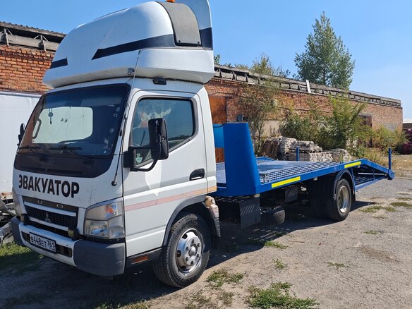 2010 Fuso (Mitsubishi) Canter, белый, 1800000 рублей
