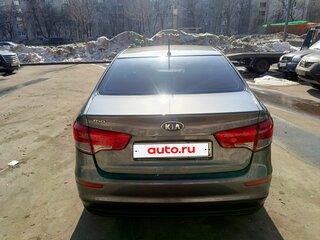 2016 Kia Rio III Рестайлинг, серый, 620000 рублей, вид 4