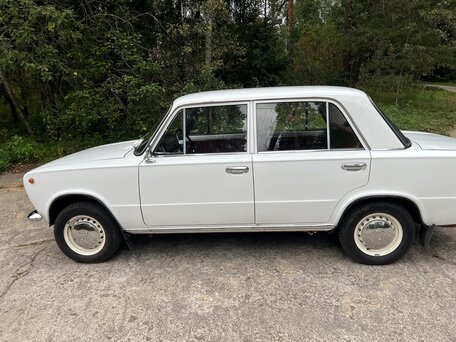 1976 Lada (ВАЗ) 2101, белый, 500000 рублей, вид 3