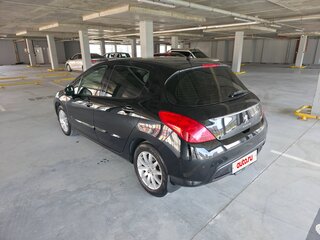 2011 Peugeot 308 I Рестайлинг, чёрный, 700000 рублей, вид 4
