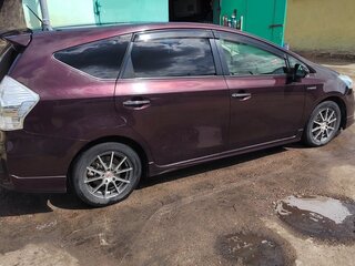 2013 Toyota Prius Alpha I (ZVW40/41), пурпурный, 1150000 рублей, вид 2