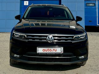 2017 Volkswagen Tiguan II, чёрный, 3560000 рублей, вид 2