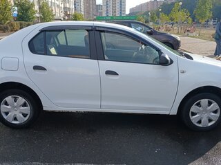 2017 Renault Logan II, белый, 520000 рублей, вид 2