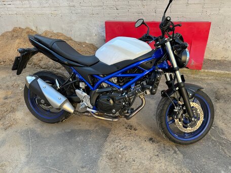 2019 Suzuki SV 650, белый, 700000 рублей, вид 1