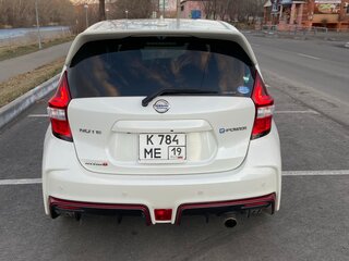 2019 Nissan Note Nismo e-Power II Рестайлинг, белый, 1660000 рублей, вид 3