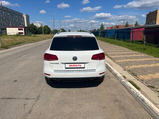 2012 Volkswagen Touareg II, белый, 1999999 рублей, вид 5