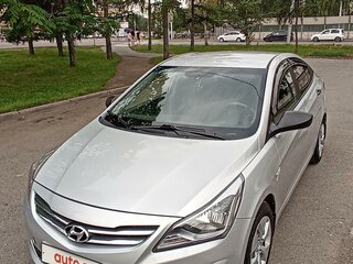 2015 Hyundai Solaris I Рестайлинг, серебристый, 1190000 рублей, вид 3