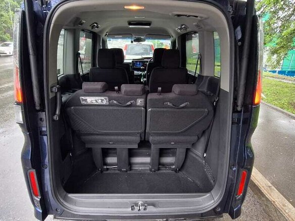 2019 Honda Stepwgn Spada V Рестайлинг, синий, 2390000 рублей - вид 20