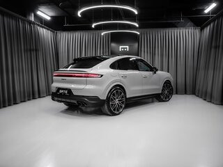 2025 Porsche Cayenne Coupé III Рестайлинг, серый, 21576400 рублей, вид 2